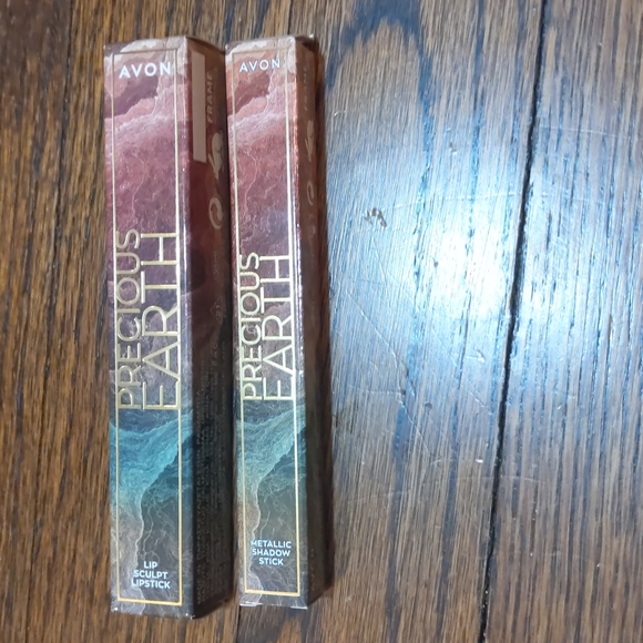 Precious Earth Avon - Picture 1 of 7